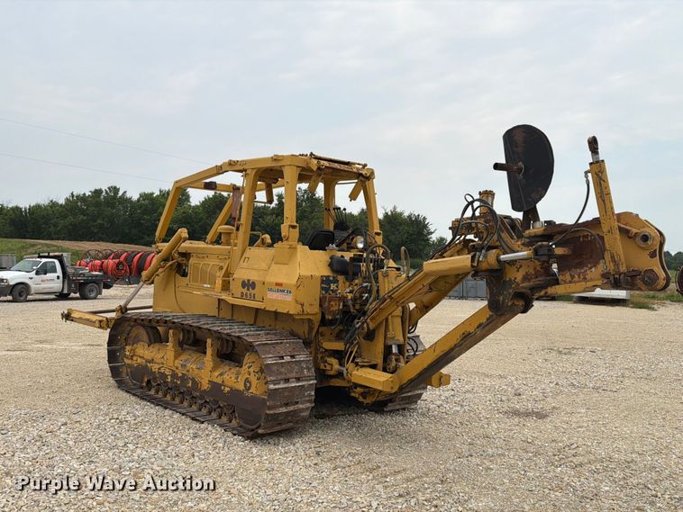 image for item FT6116 1991 Komatsu D65E-8 cable plow