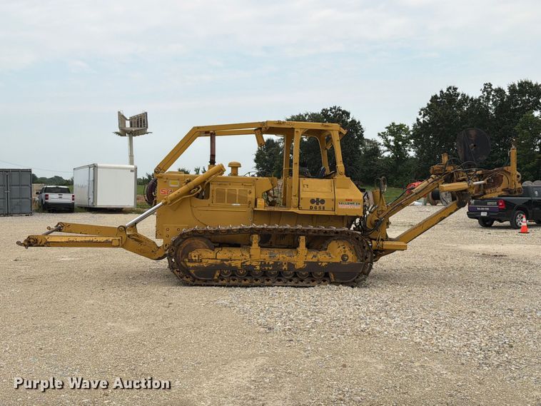 image for item FT6116 1991 Komatsu D65E-8 cable plow