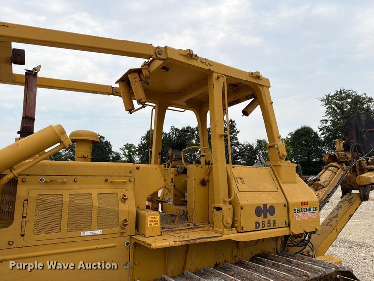 image for item FT6116 1991 Komatsu D65E-8 cable plow