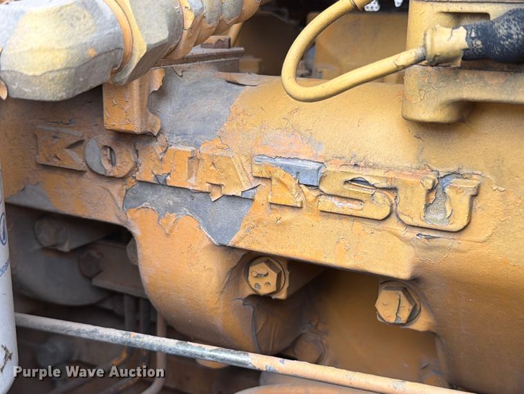 image for item FT6116 1991 Komatsu D65E-8 cable plow