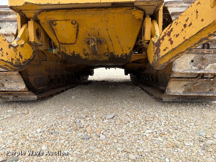 image for item FT6116 1991 Komatsu D65E-8 cable plow