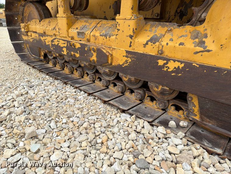 image for item FT6116 1991 Komatsu D65E-8 cable plow
