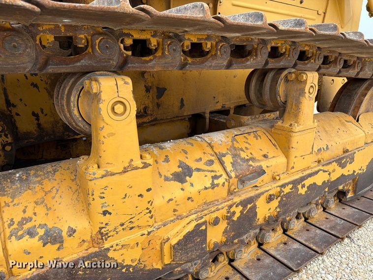 image for item FT6116 1991 Komatsu D65E-8 cable plow