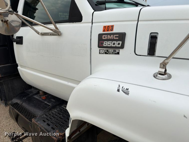image for item FT6117 1999 GMC C8500 flatbed truck