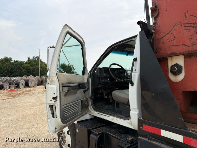 image for item FT6117 1999 GMC C8500 flatbed truck