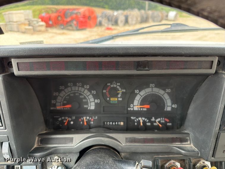 image for item FT6117 1999 GMC C8500 flatbed truck