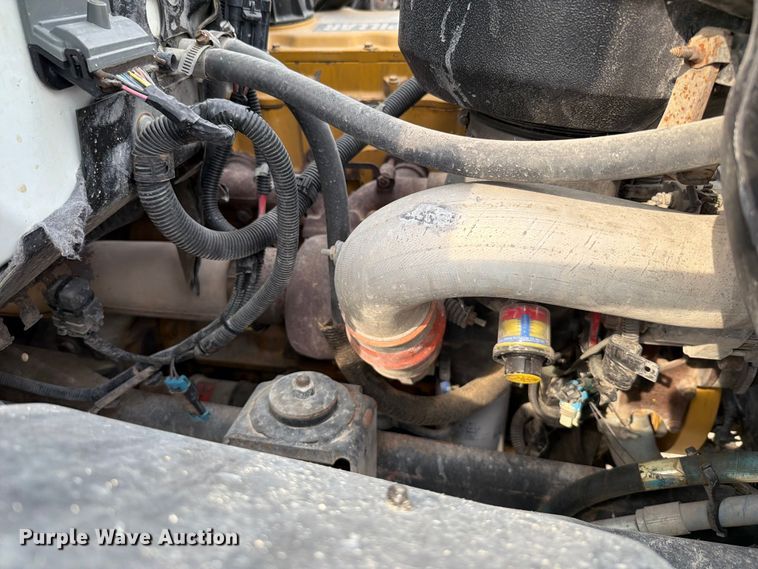 image for item FT6117 1999 GMC C8500 flatbed truck
