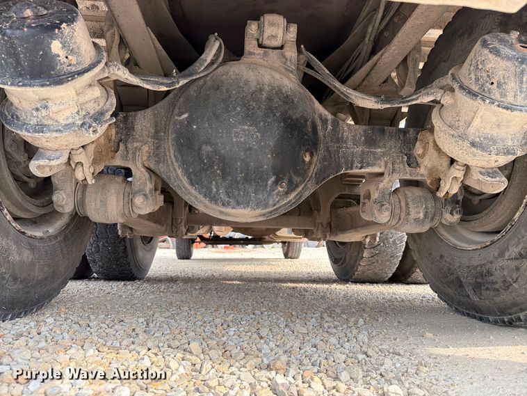 image for item FT6117 1999 GMC C8500 flatbed truck