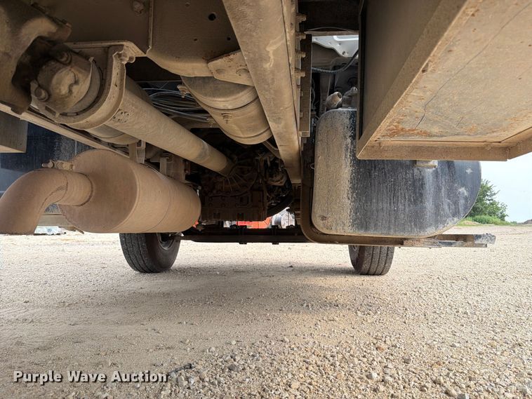 image for item FT6117 1999 GMC C8500 flatbed truck