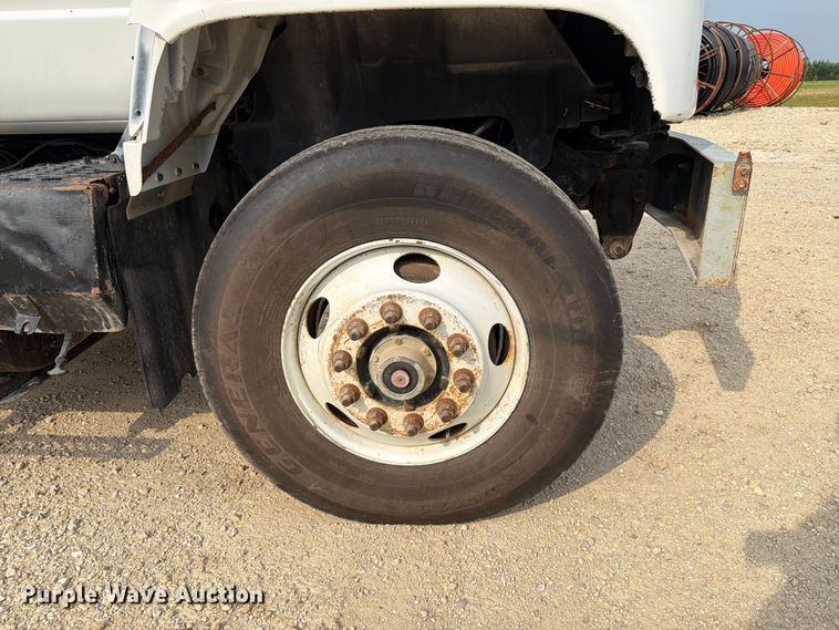 image for item FT6117 1999 GMC C8500 flatbed truck