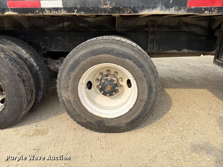 image for item FT6117 1999 GMC C8500 flatbed truck