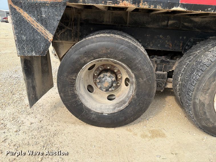 image for item FT6117 1999 GMC C8500 flatbed truck