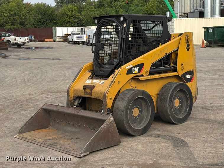2012 Caterpillar 236B3 skid steer loader