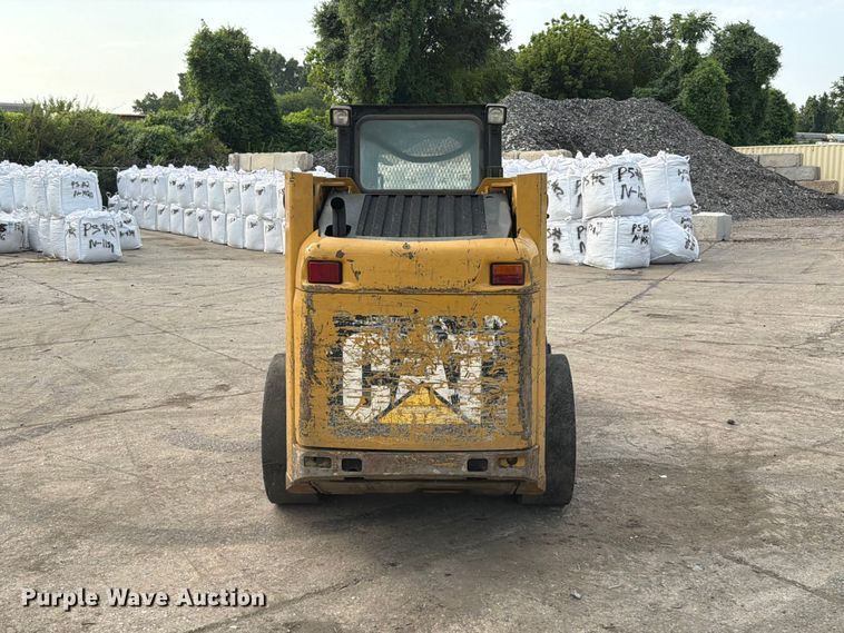 image for item FT6132 2012 Caterpillar 236B3 skid steer loader