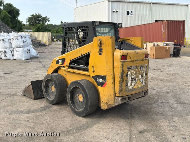image for item FT6132 2012 Caterpillar 236B3 skid steer loader