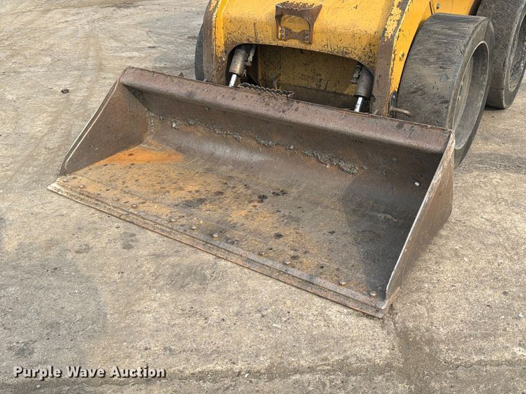 image for item FT6132 2012 Caterpillar 236B3 skid steer loader