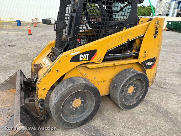 image for item FT6132 2012 Caterpillar 236B3 skid steer loader