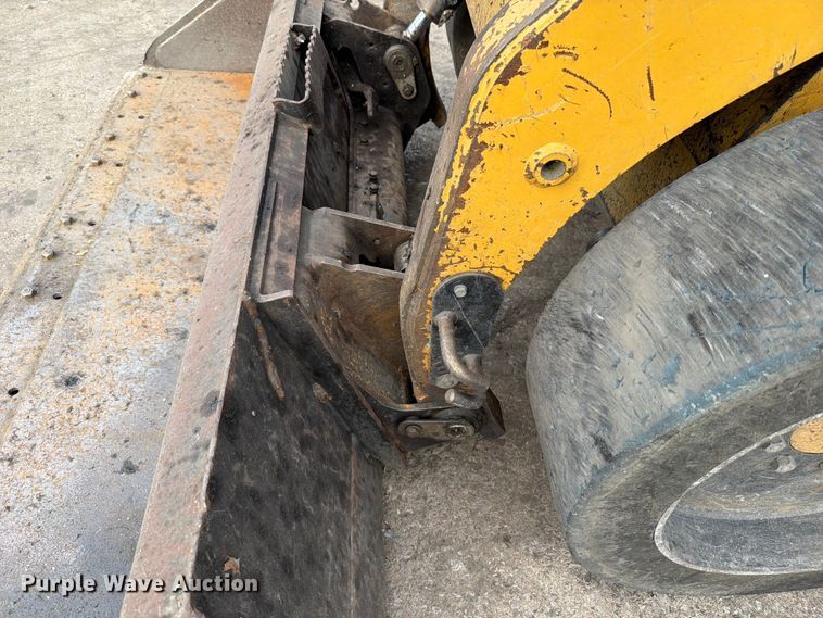 image for item FT6132 2012 Caterpillar 236B3 skid steer loader