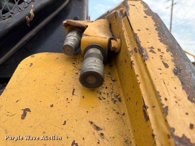image for item FT6132 2012 Caterpillar 236B3 skid steer loader