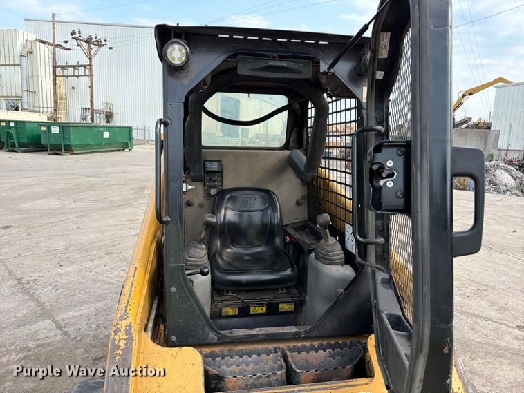 image for item FT6132 2012 Caterpillar 236B3 skid steer loader