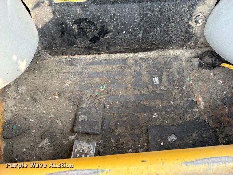 image for item FT6132 2012 Caterpillar 236B3 skid steer loader
