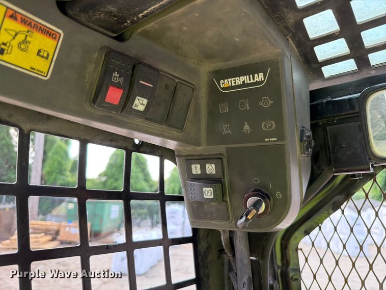 image for item FT6132 2012 Caterpillar 236B3 skid steer loader
