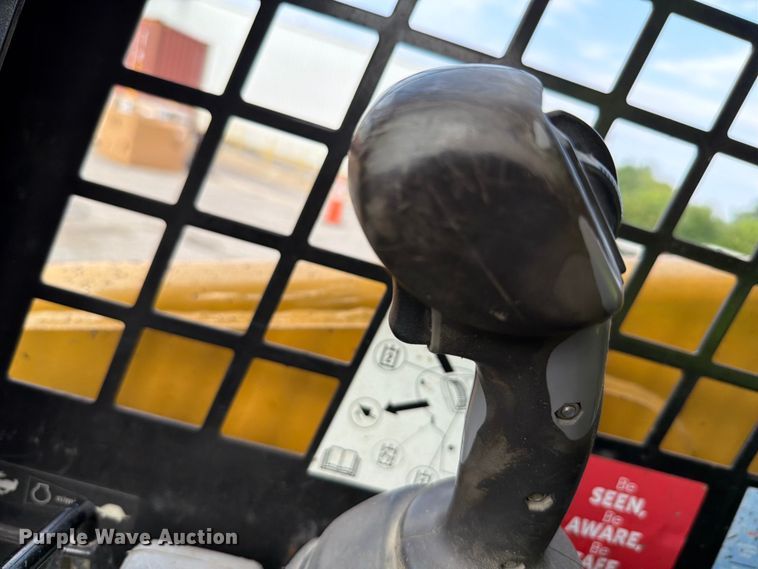 image for item FT6132 2012 Caterpillar 236B3 skid steer loader