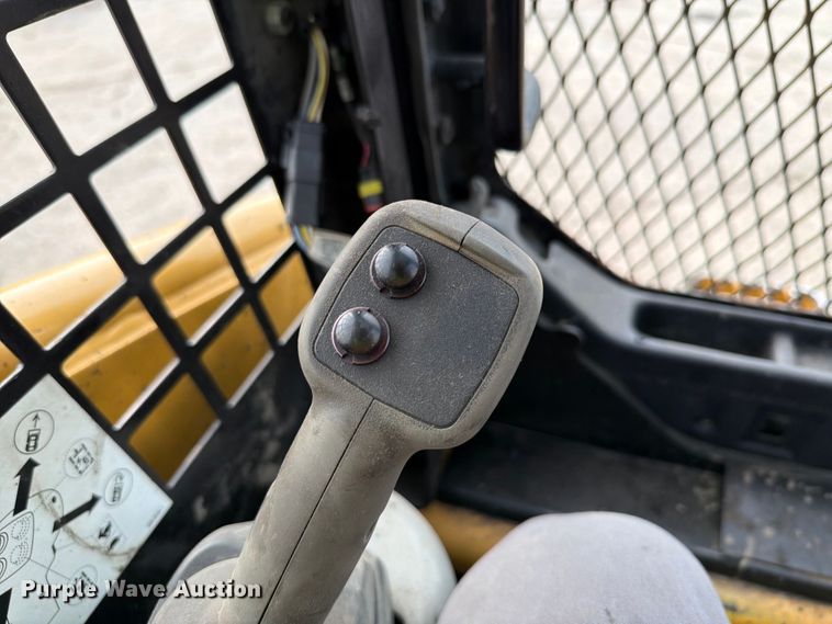 image for item FT6132 2012 Caterpillar 236B3 skid steer loader
