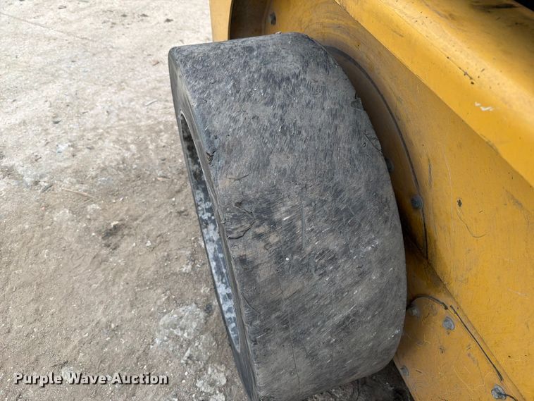 image for item FT6132 2012 Caterpillar 236B3 skid steer loader