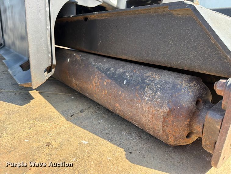 image for item FU1003 2016 Bobcat 72 skid steer rotary mower