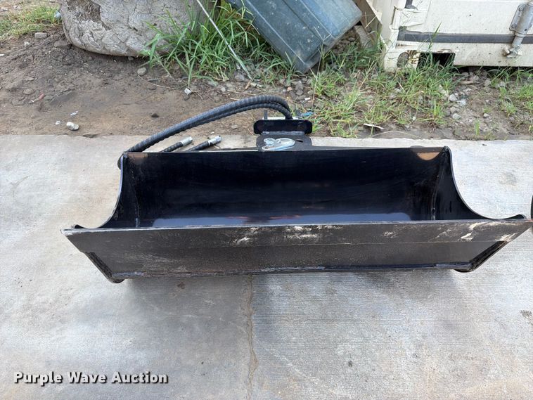 image for item FU1004 Ripper R319N-800 excavator bucket