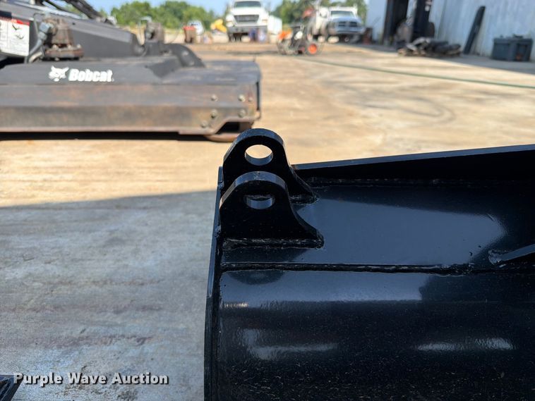 image for item FU1004 Ripper R319N-800 excavator bucket