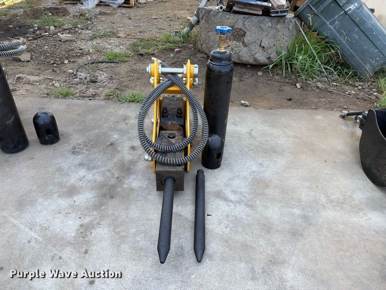 image for item FU1005 Typhon 0.8-2.5 Ton breaker