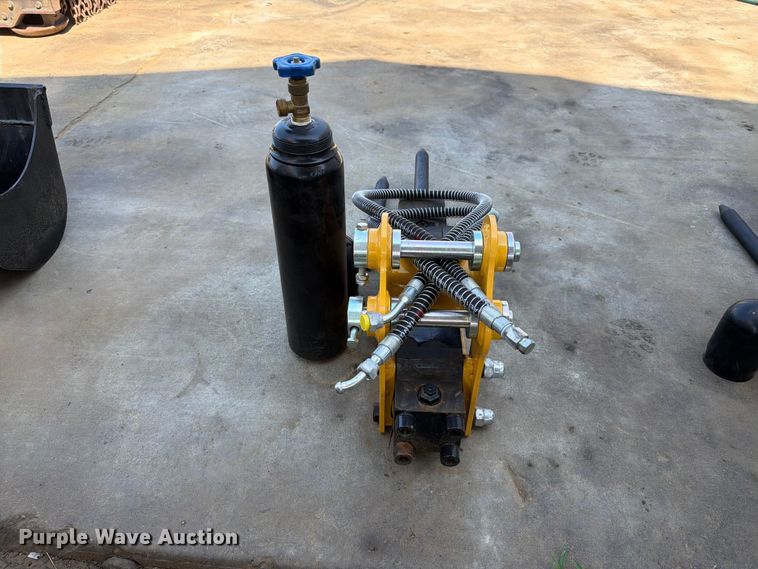 image for item FU1005 Typhon 0.8-2.5 Ton breaker