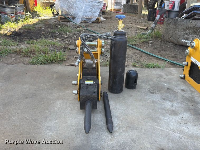 image for item FU1006 Typhon 0.8-2.5 Ton breaker