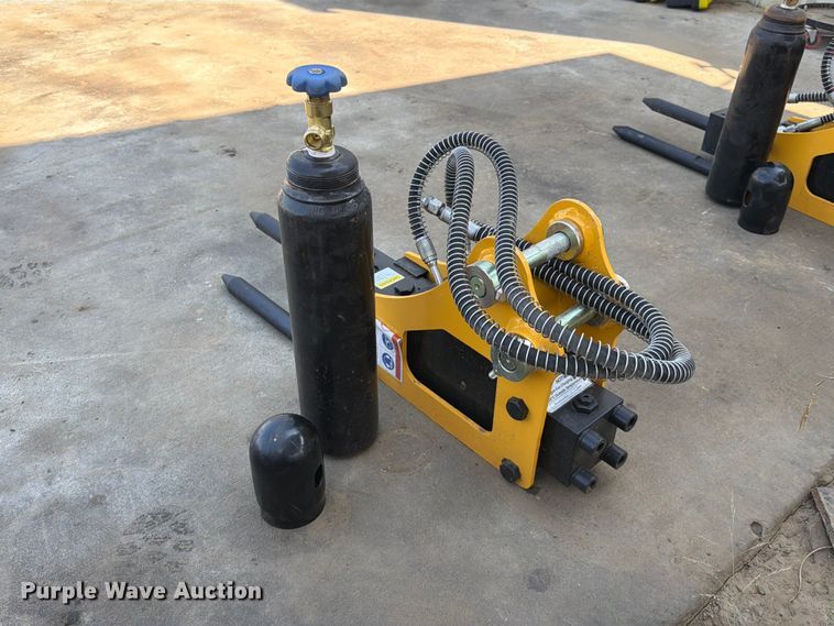 image for item FU1006 Typhon 0.8-2.5 Ton breaker