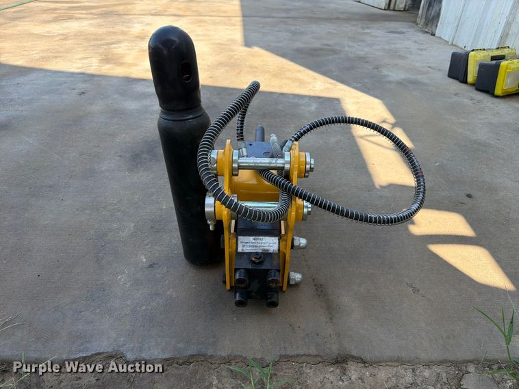 image for item FU1007 Typhon 0.8-2.5 Ton breaker