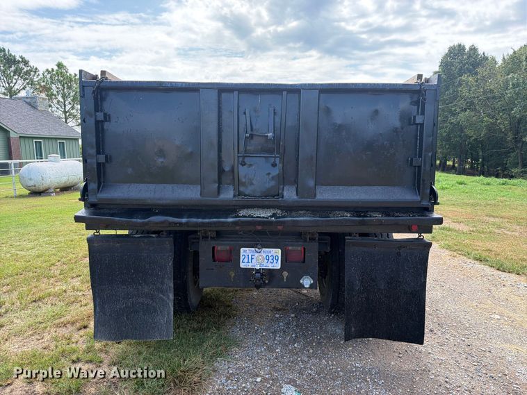 image for item FU1033 2005 Ford F750 dump truck