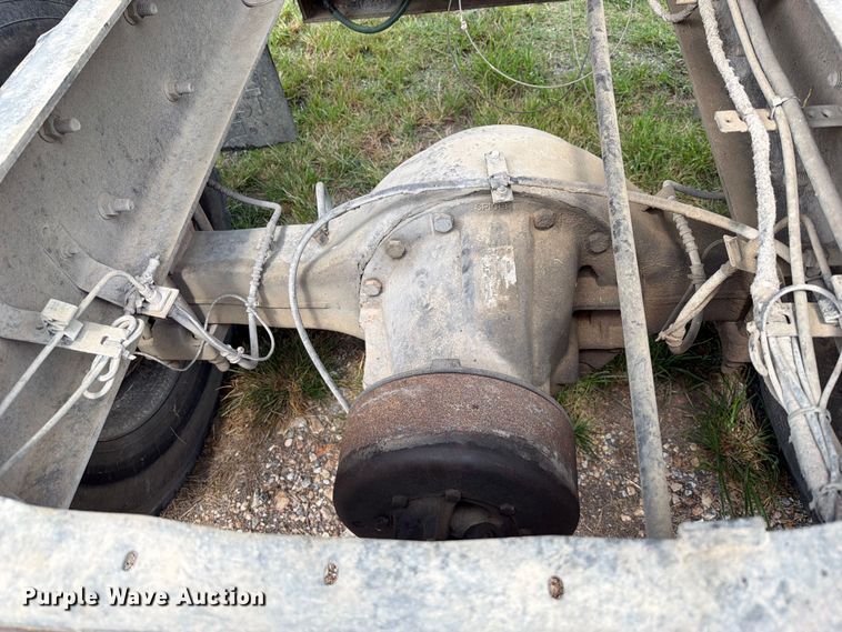 image for item FU1033 2005 Ford F750 dump truck