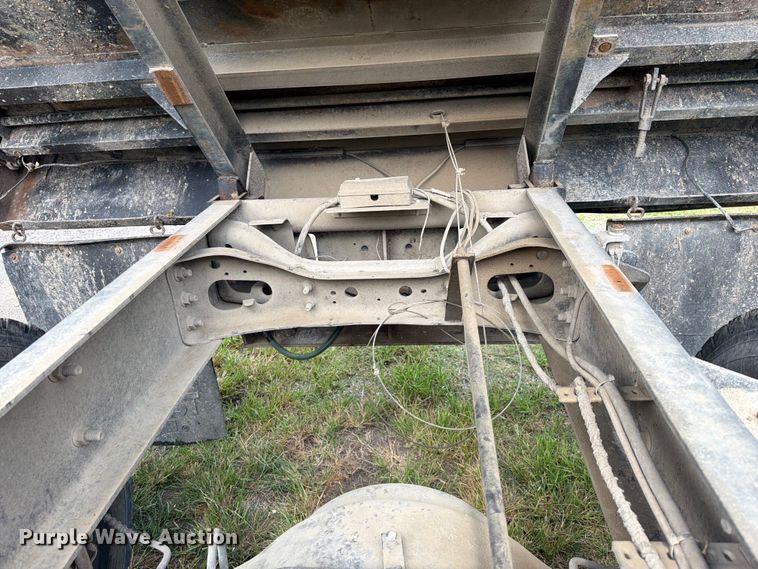 image for item FU1033 2005 Ford F750 dump truck