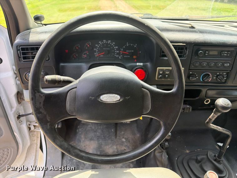 image for item FU1033 2005 Ford F750 dump truck
