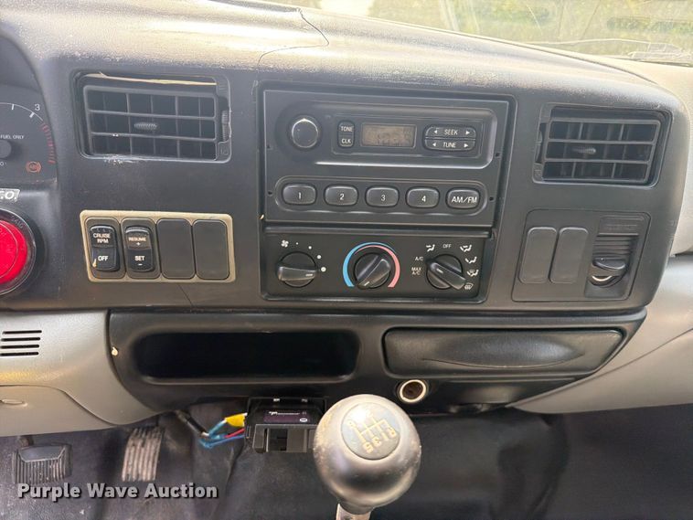 image for item FU1033 2005 Ford F750 dump truck