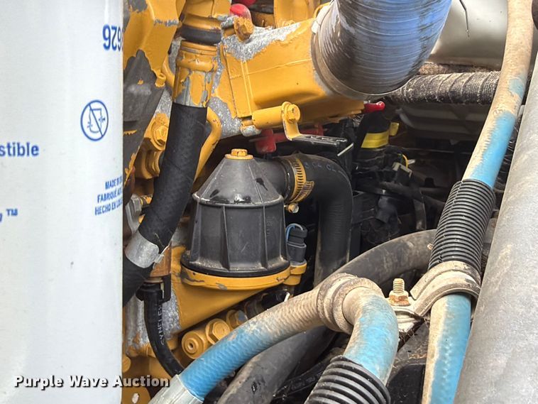 image for item FU1033 2005 Ford F750 dump truck