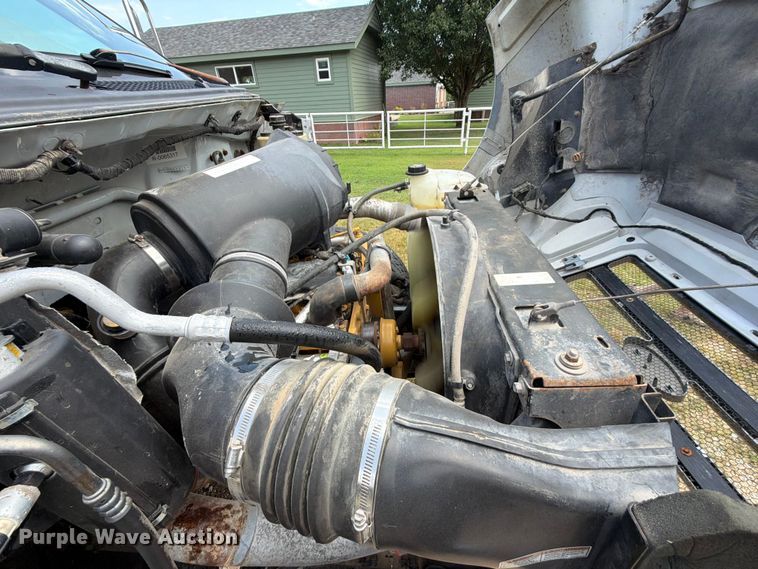 image for item FU1033 2005 Ford F750 dump truck