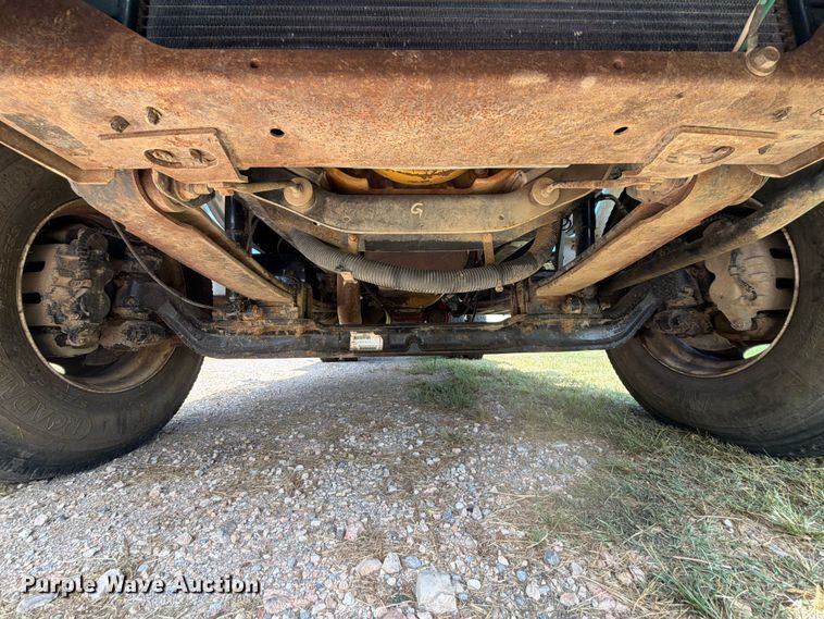 image for item FU1033 2005 Ford F750 dump truck