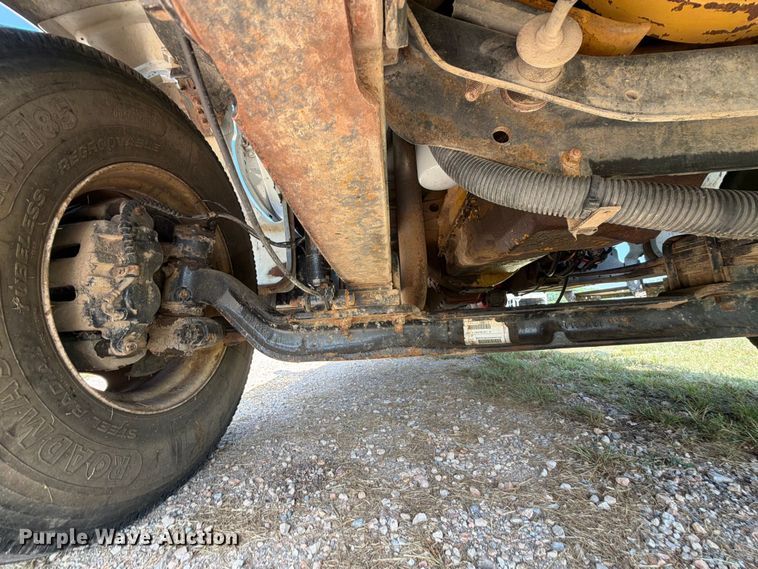 image for item FU1033 2005 Ford F750 dump truck