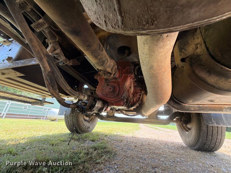 image for item FU1033 2005 Ford F750 dump truck
