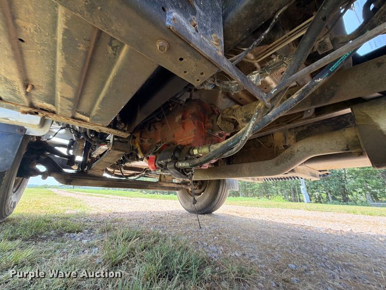 image for item FU1033 2005 Ford F750 dump truck