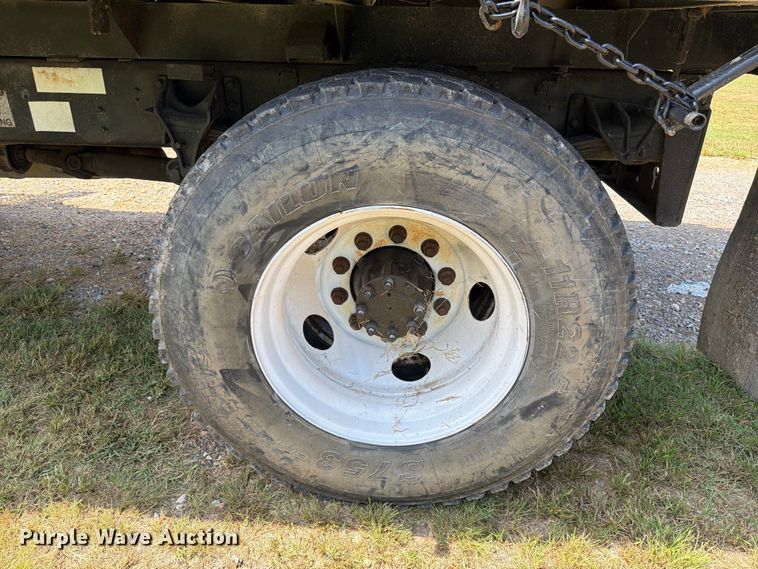 image for item FU1033 2005 Ford F750 dump truck