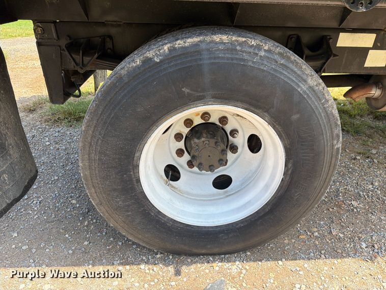image for item FU1033 2005 Ford F750 dump truck